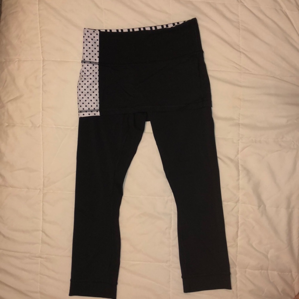 Lululemon yoga crop pants size 4